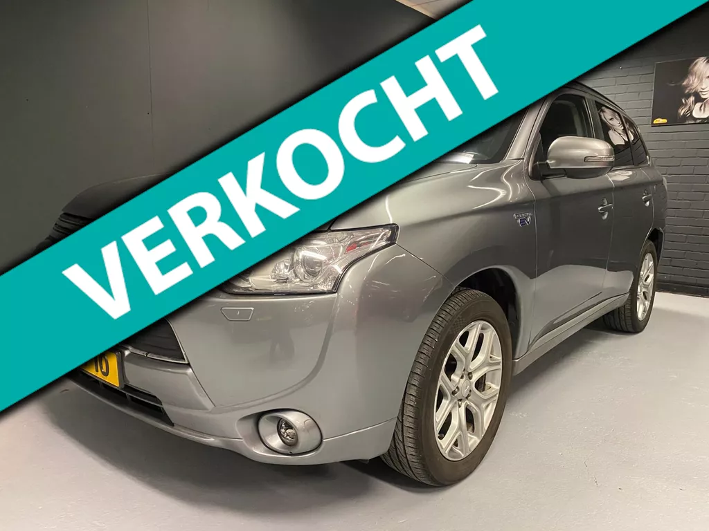 Mitsubishi Outlander 2.0 PHEV Executive Edition NAVI CAMERA KEYLESS NAP