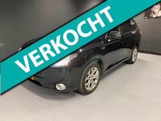 Mitsubishi Outlander 2.0 PHEV Instyle CAMERA NAVI OPENDAK 40 km volledig elektrisch