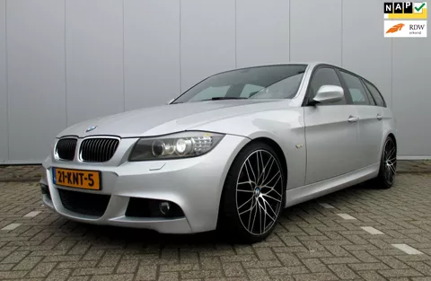 BMW 3-serie Touring 325i 3.0 Business Line M-Sport automaat / F1-schakelflippers