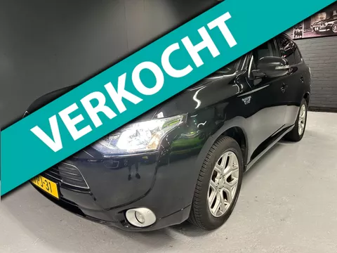 Mitsubishi Outlander 2.0 PHEV Instyle+ Camera DAK Navi Auto NAP APK NOV-23.