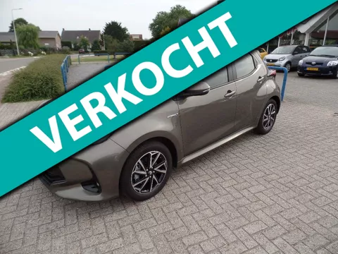 Toyota Yaris 1.5 Hybrid Dynamic Apple Carplay, stoelverw, Key-less
