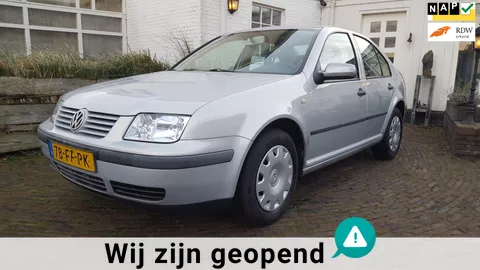 Volkswagen Bora 1.6 Trendline , zeer goede auto met een nieuwe APK tot 22-11-2026. Topwerkende airco.