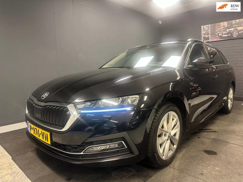 Skoda Octavia Combi 1.0 e-TSI Business Edition incl-BTW Head up Sfeerverl- Automaat