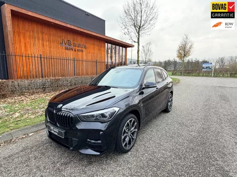 BMW X1 XDrive25e M-sport, incl. BTW, panorama, trekhaak, H&K