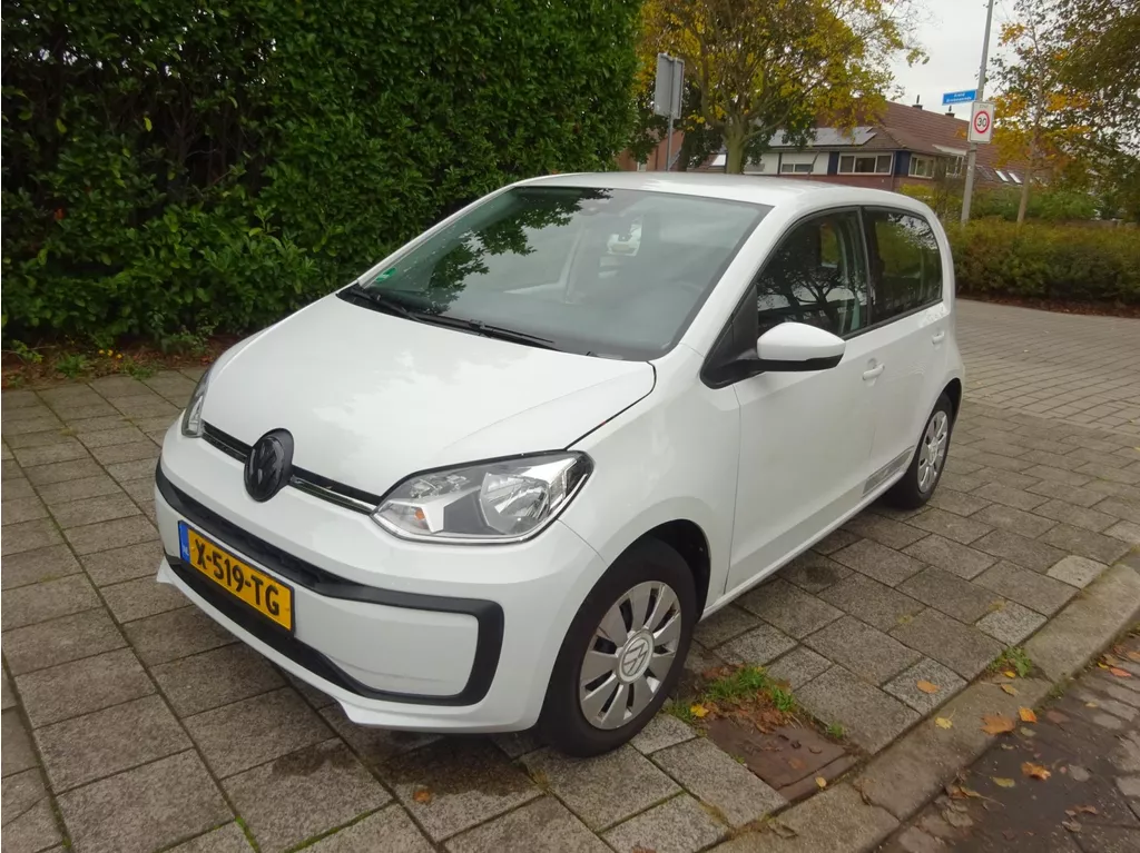 Volkswagen Up! 1.0 MET NAVIGATIE, AIRCO & APK TOT 18-05-2026!