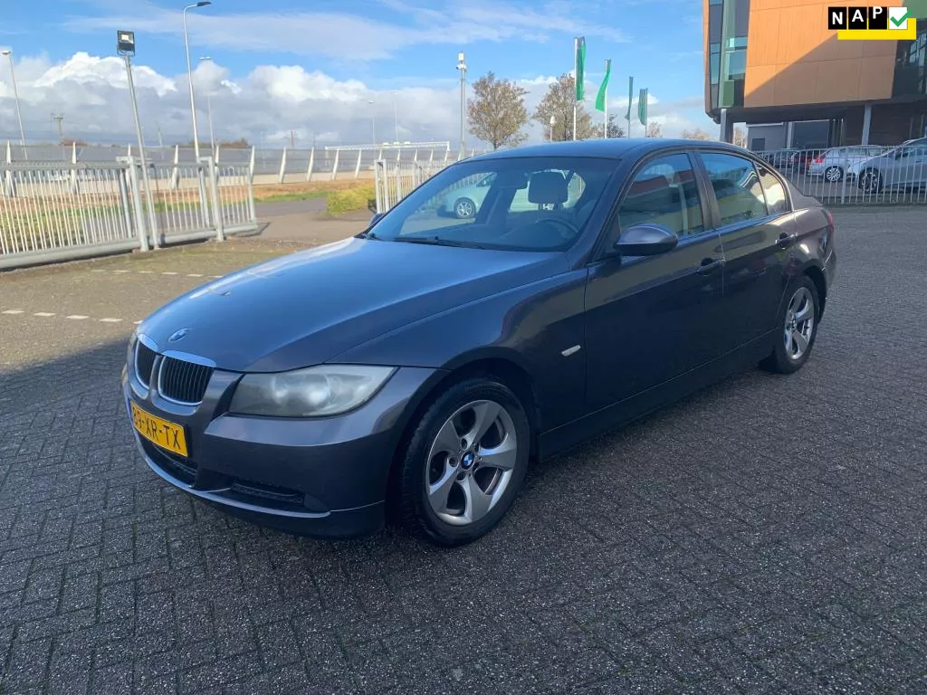 BMW 3-serie 318i Business Line