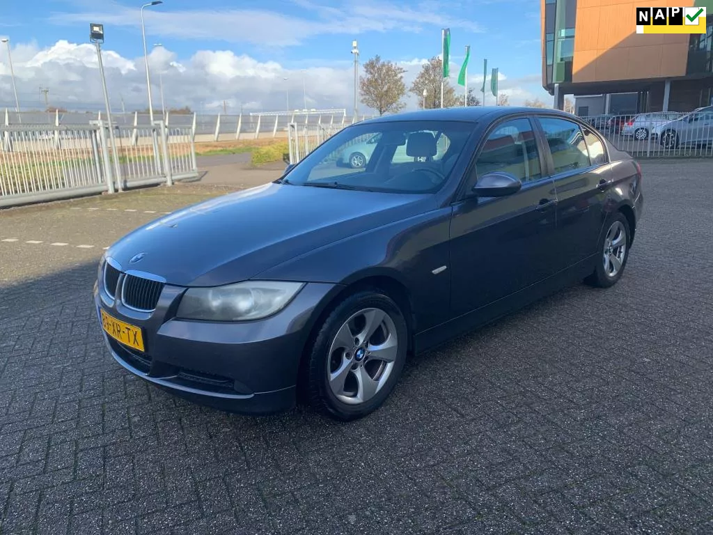 BMW 3-serie 318i Business Line