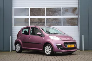 Peugeot 107 1.0 Envy 5-Deurs Airco/Bluetooth/Stuurbekrachtiging/Elek.Ramen/C.V./LED/RadioCD.AUX.USB/Isofix/APK:31-08-2026