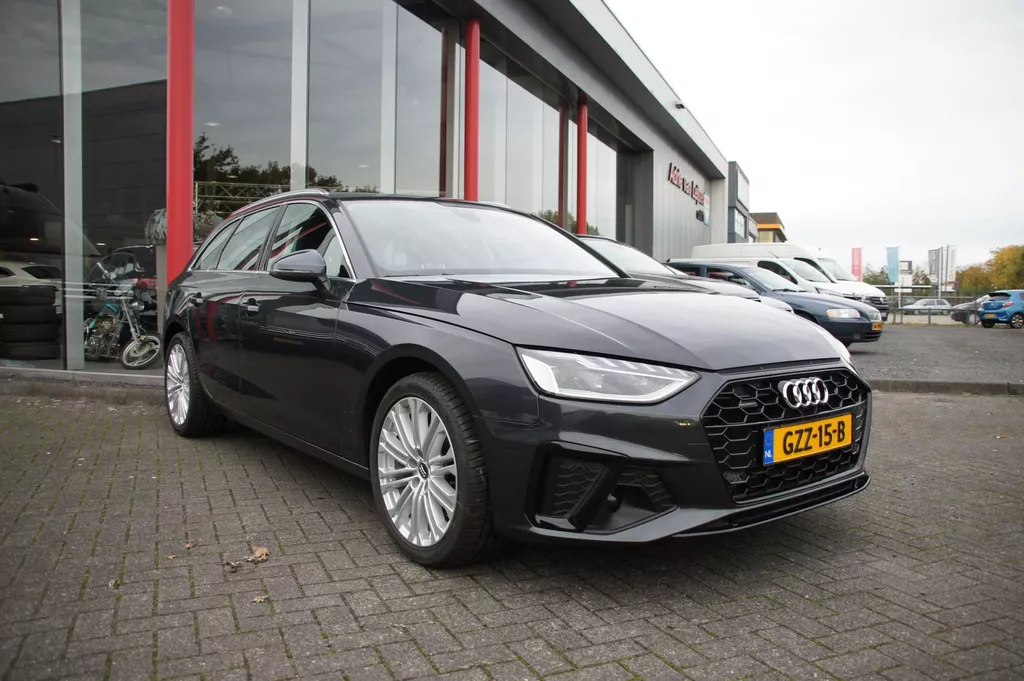 Audi A4 AVANT 35 TFSI Advanced Edition