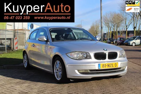 BMW 1-serie 116i Business Line - Nieuwe distr ketting.