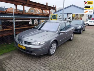 Renault Laguna 2.0-16V Tech Line