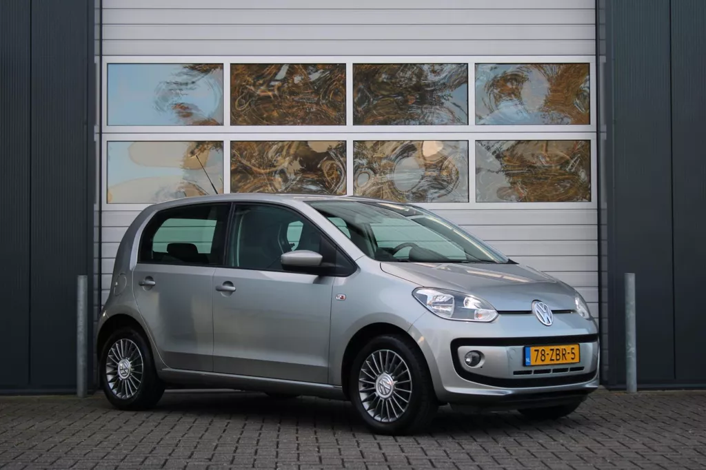 Volkswagen Up! 1.0 high up! Automaat 5-Deurs Airco/Cruise/PDC/Navi/Bluetooth/15"LM/RadioCD.AUX/Elek.Ramen/Dealeronderhoud/51.773km