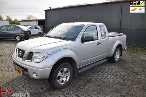 Nissan Navara 2.5 dCi SE King Cab *CLIMA* EXPORT