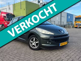 Peugeot 207 1.4-16V XT airco 5drs pano goed onderhouden