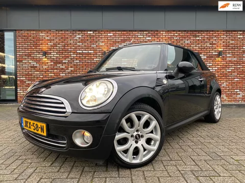 Mini Mini Cabrio 1.6 Cooper Chili Leer 17inch 144000km!