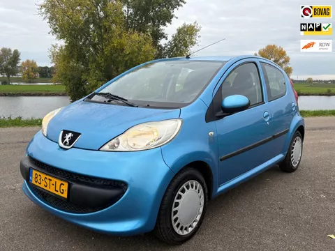 Peugeot 107 1.0-12V XS