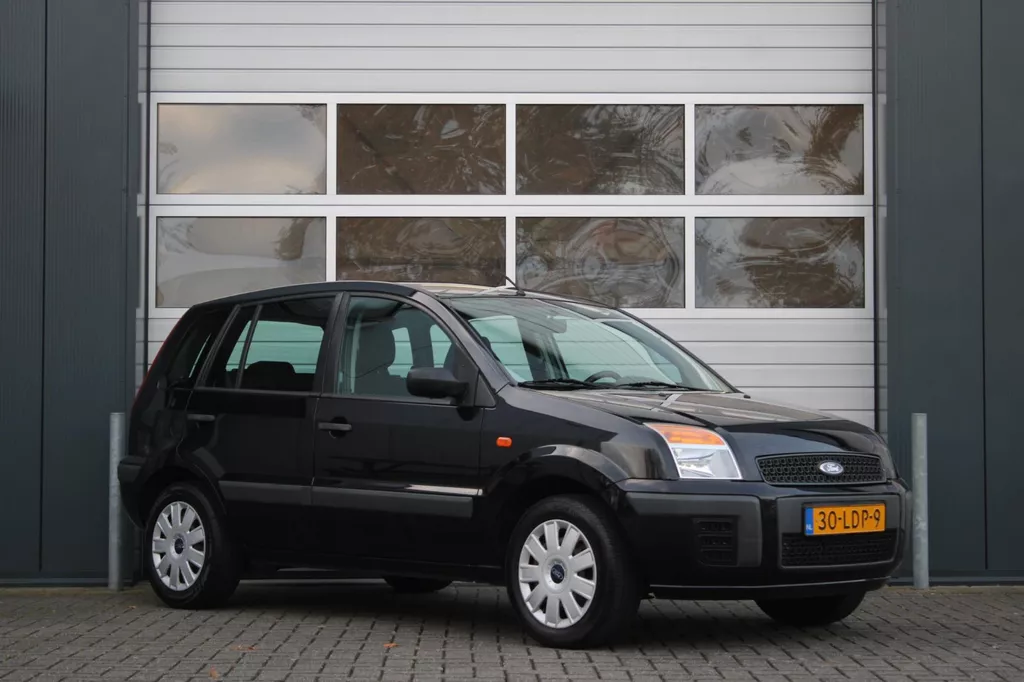 Ford Fusion 1.4-16V Cool & Sound Airco/Elek.Ramen/C.V./RadioCD/Trekhaak/APK:19-09-2026/GoedOnderhouden