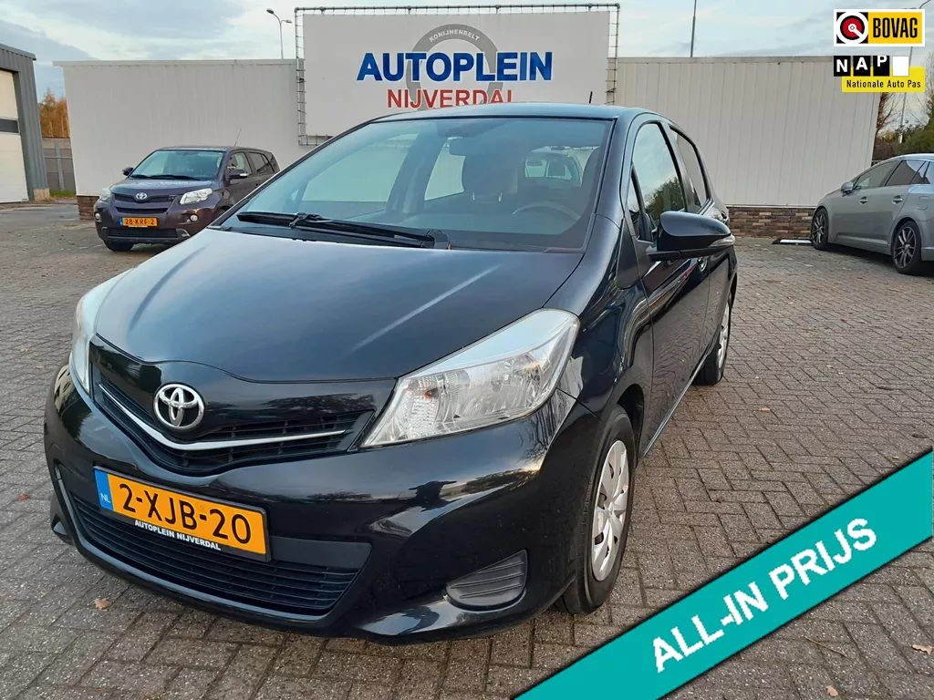 Toyota Yaris 1.0 VVT-i Now nette zuinige yaris met trekhaak voor nog jaren rijplezier!