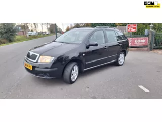 Skoda Fabia Combi 1.4-16V Elegance MET NIEUWE DISTRIBUTIERIEM