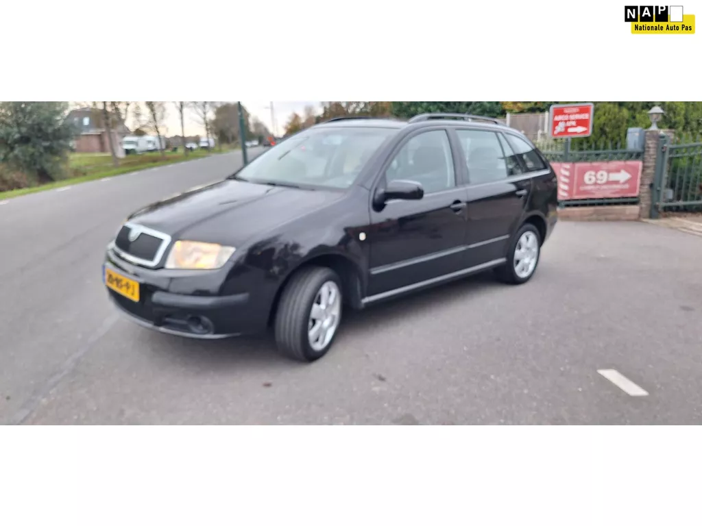 Skoda Fabia Combi 1.4-16V Elegance MET NIEUWE DISTRIBUTIERIEM