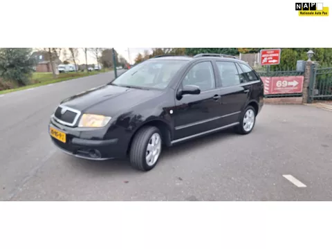 Skoda Fabia Combi 1.4-16V Elegance MET NIEUWE DISTRIBUTIERIEM