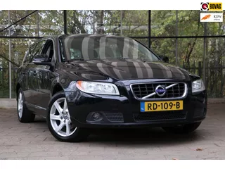 Volvo V70 2.4 D5 AWD Momentum / Nieuwe Distributie / Trekhaak / Rijklaarprijs!