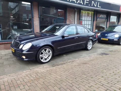 Mercedes-Benz E-klasse 320 V6 Avantgarde AMG Line , Zeer luxe auto !