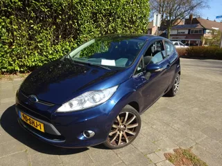 Ford Fiesta MET WERKEND AIRCO & NIEUW JAAR APK!