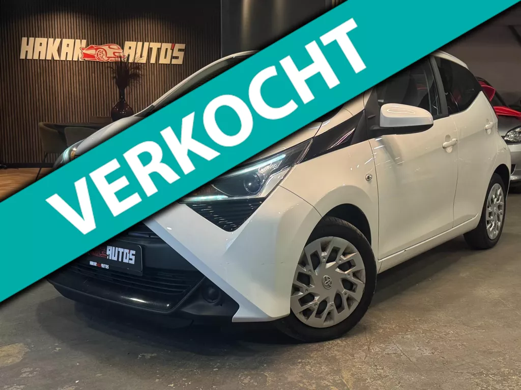 Toyota Aygo 1.0 VVT-i x-play | Navi | Camera | Led
