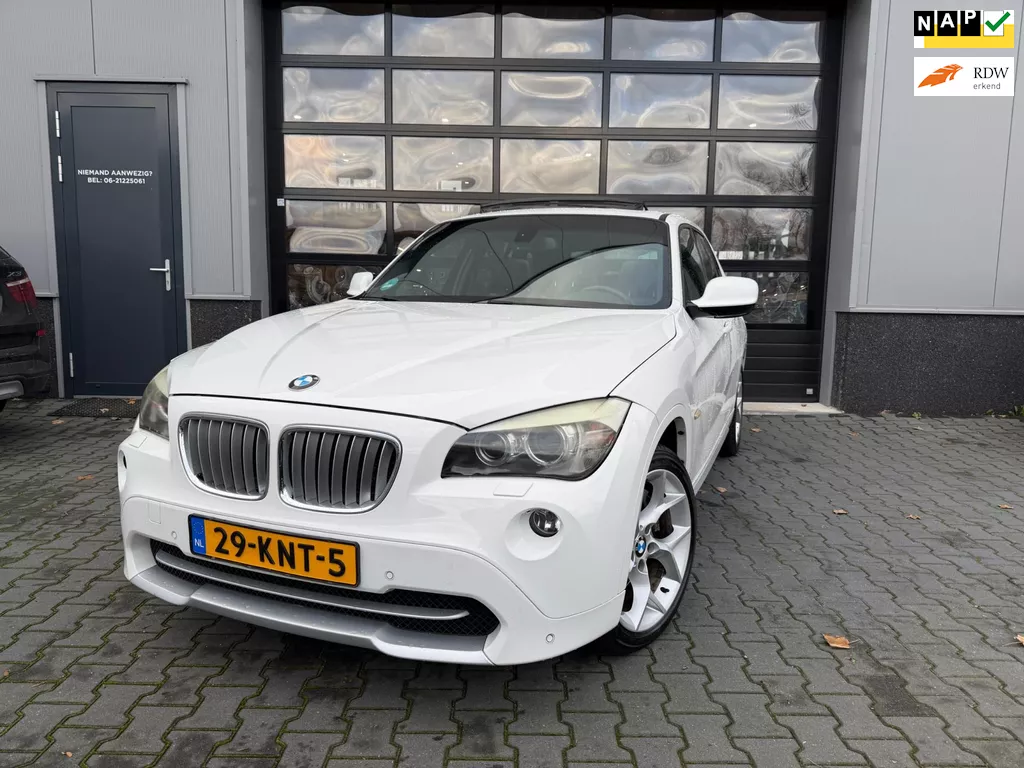 BMW X1 XDrive28i Executive 3.0 NIEUWSTAAT pano leer