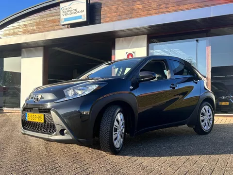 Toyota Aygo X 1.0 VVT-i MT Play