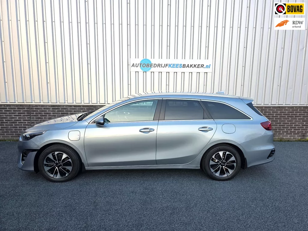 Kia Ceed Sportswagon 1.6 GDI PHEV DynamicPlusLine / Stuur + Stoelverwarming / Apple Carplay / LED / Keyless