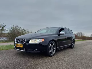 Volvo V70 1.6 T4 R-Design. TREKHAAK!
