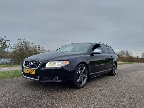 Volvo V70 1.6 T4 R-Design. TREKHAAK!
