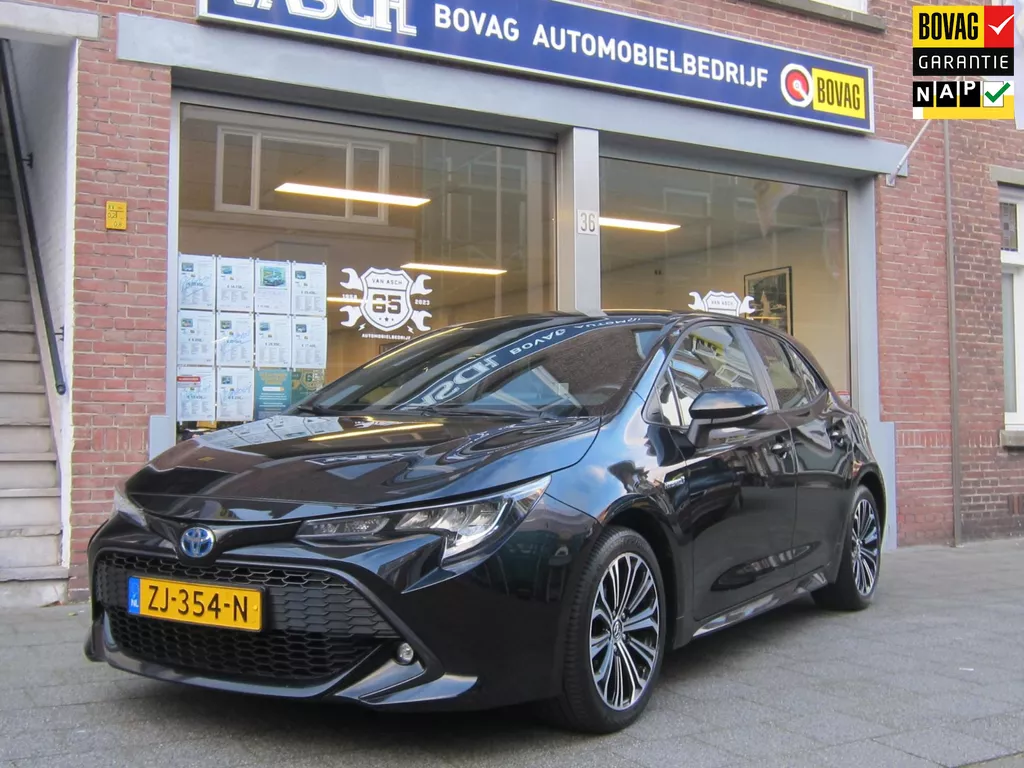 Toyota Corolla 1.8 Hybrid First Edition All Season Rijklaar Bovaggarantie