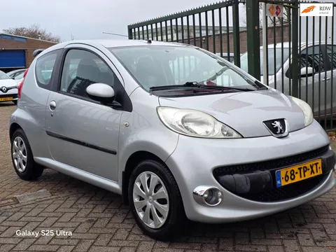 Peugeot 107 1.0-12V XS airco elektrische ramen cv op afs