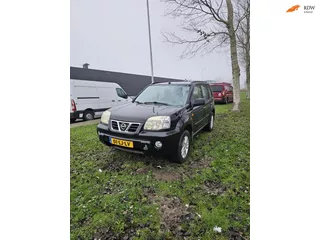 Nissan X-Trail 2.5 Luxury