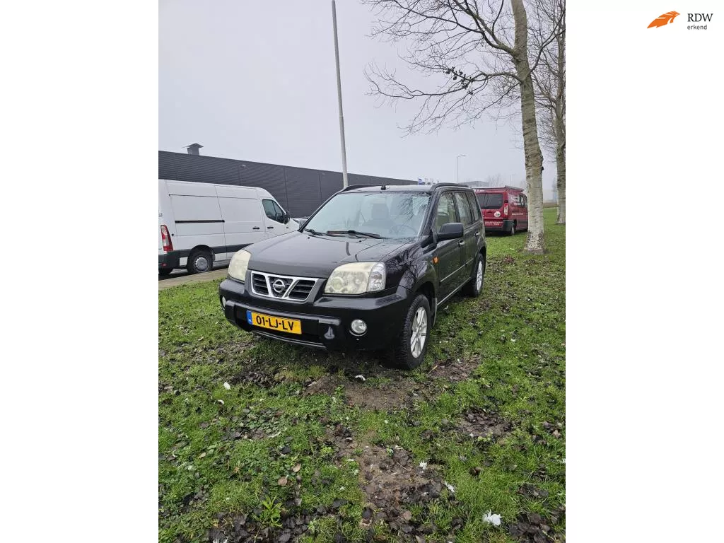 Nissan X-Trail 2.5 Luxury