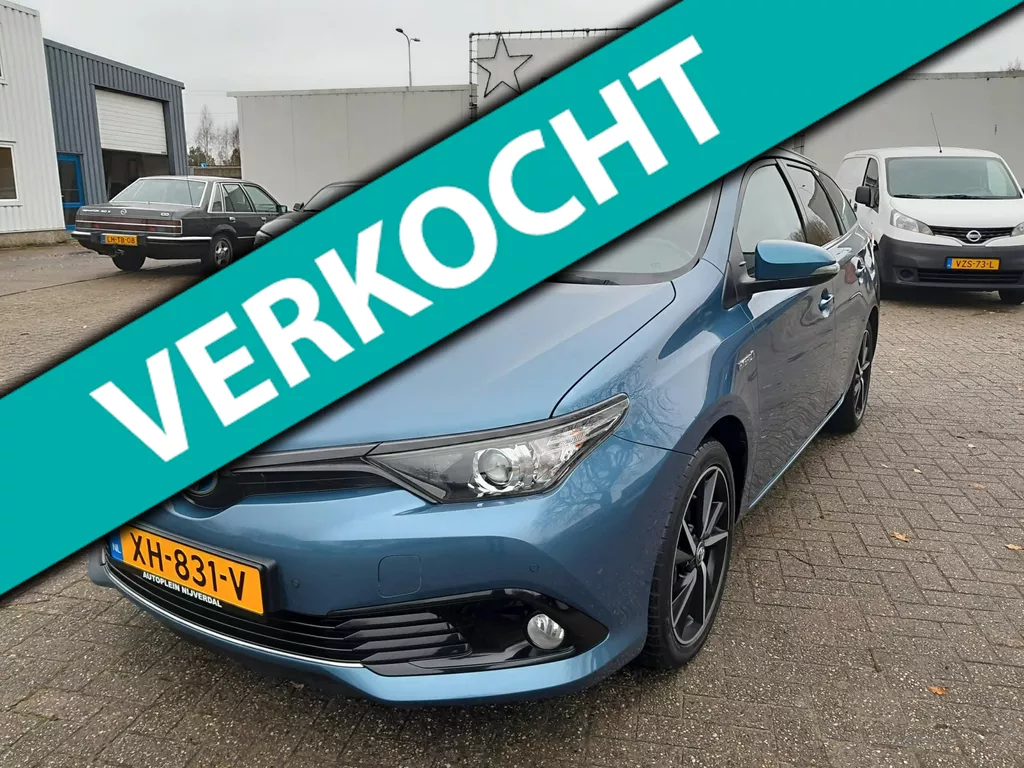 Toyota Auris Touring Sports 1.8 Hybrid Dynamic Ultimate nette in Nederland nieuw geleverde goed onderhouden Auris met trekhaak!