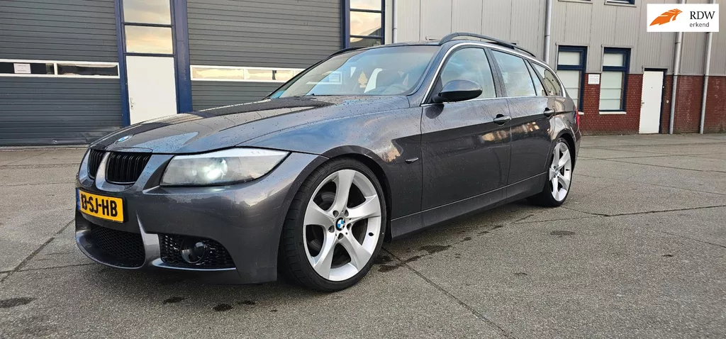 BMW 3-serie Touring 325i High Executive opknapper crosser parts export