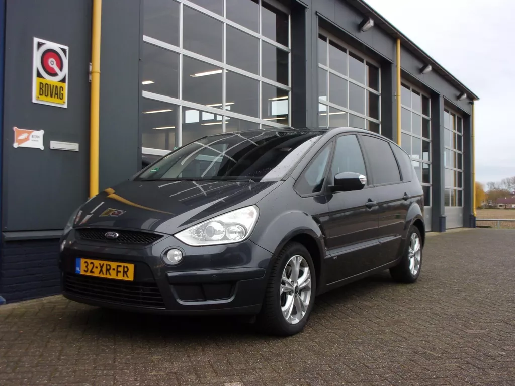 Ford S-Max 2.5/222 pk Turbo Titanium