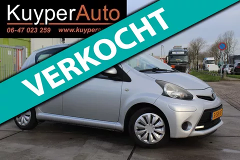 Toyota Aygo 1.0 VVT-i Aspiration NAVI AIRCO MULTIMEDIA
