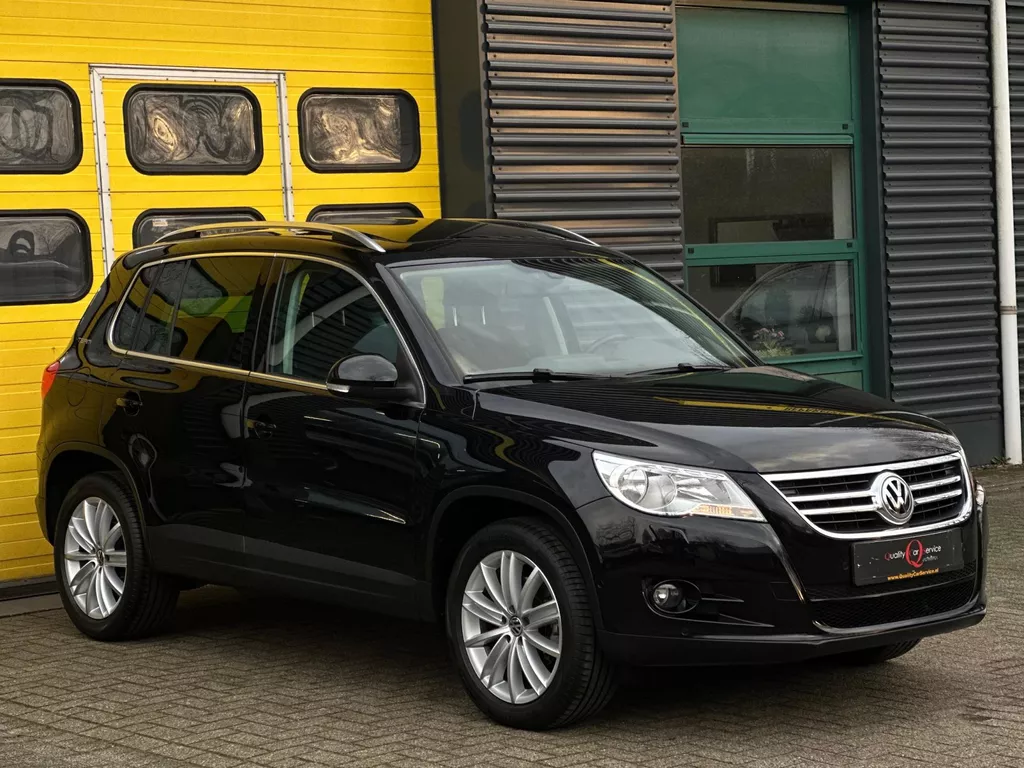 Volkswagen TIGUAN 1.4 TSI Sport&Style 150PK/PDC/PANO/CLIMA/ZWART