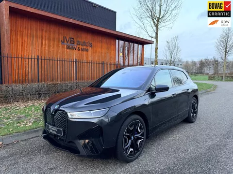 BMW IX M60 panoramadak,. trekhaak, B&W