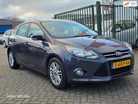 Ford Focus 1.0 EcoBoost Titanium 2e eigenaar dealer onderhouden airco cruis control parkeer sensor