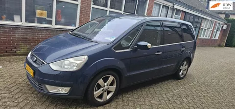 Ford Galaxy 2.3-16V Ghia automaat 7pers motor met defect drijfstanglagers