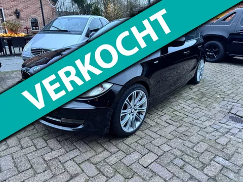 BMW 1-serie 118i NIEUWE APK 12-12-2026