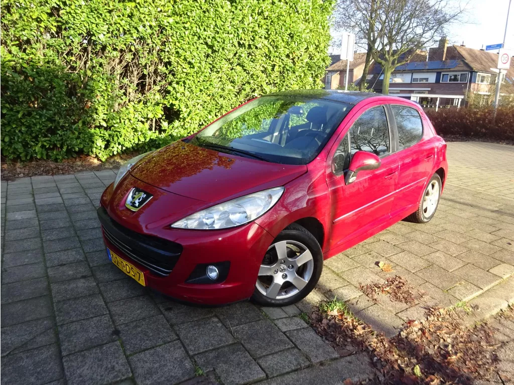 Peugeot 207 1.6 VTi XS AUTOMAAT MET JAAR APK tel 0617426223