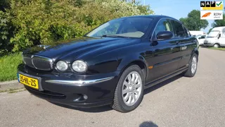Jaguar X-type 2.5 V6 4 X 4 Executive in Excellent mooie conditie NL Auto, 2e eigenaar en volledig bij de Jaguardealer onderhouden,