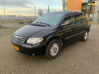 Chrysler Voyager 2.4i New York Edition Zwart 2006 AIrco